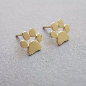 NWT Gold Plated Dog Paw Earring Studs 💕🐶